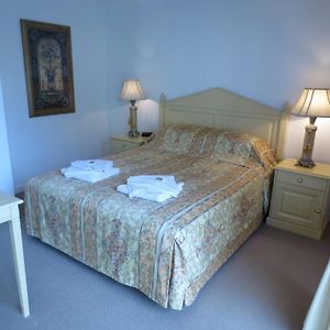 One-Bedroom Apartment Park View